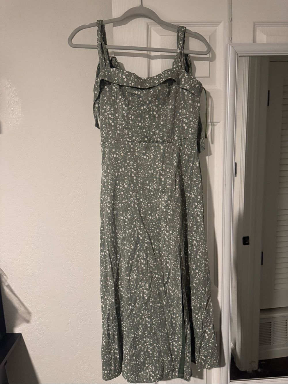 Francesca’s Small Green Floral Dress